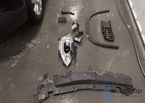 2018 Chevrolet Traverse Ls из США, поврежденный, VIN 1GNEVFKW7JJ257543